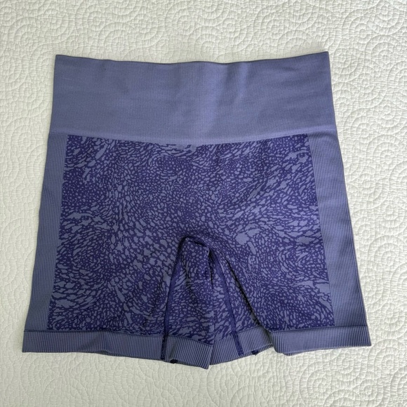 lululemon athletica Purple Bike Shorts - Picture 5 of 9